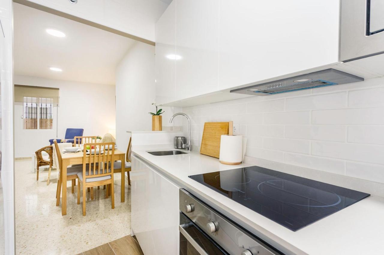 Apartamentos Sta Maria La Blanca Sevilla Exterior foto
